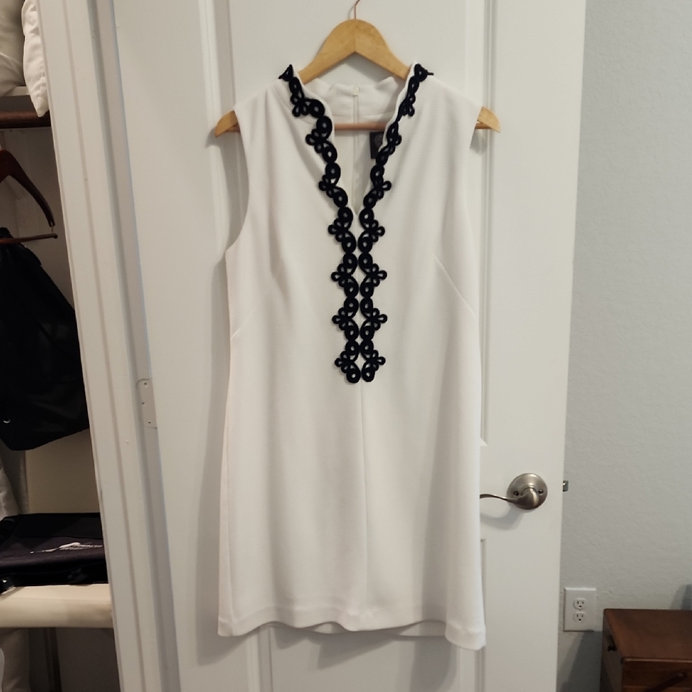 Vince Camuto White Sleeveless Shift Dress with Black Lace Trim